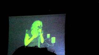 Leann Rimes Tonight the bottle let me down