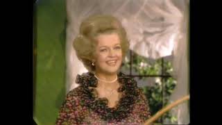 Dale Evans   Heavenly Sunshine   Hee Haw 1970
