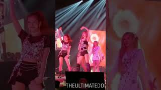 Download lagu cute jenlisa's moment on consert 'as if it's your last' #jennie #lisa mp3