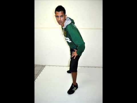 Mc Tatinho e Mc Kerlon - Parece Uma Maquina