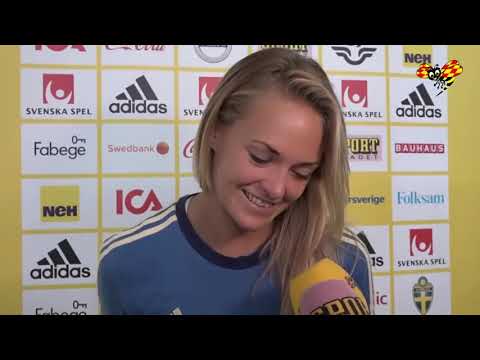 Magdalena Eriksson reacts to photo of her and Pernille Harder sharing a kiss at 2019 World Cup