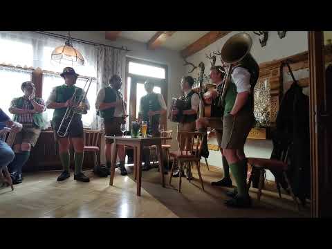 Schülcherleitn (Kernbuam Besetzung) - Der Ochs hot glocht [live]