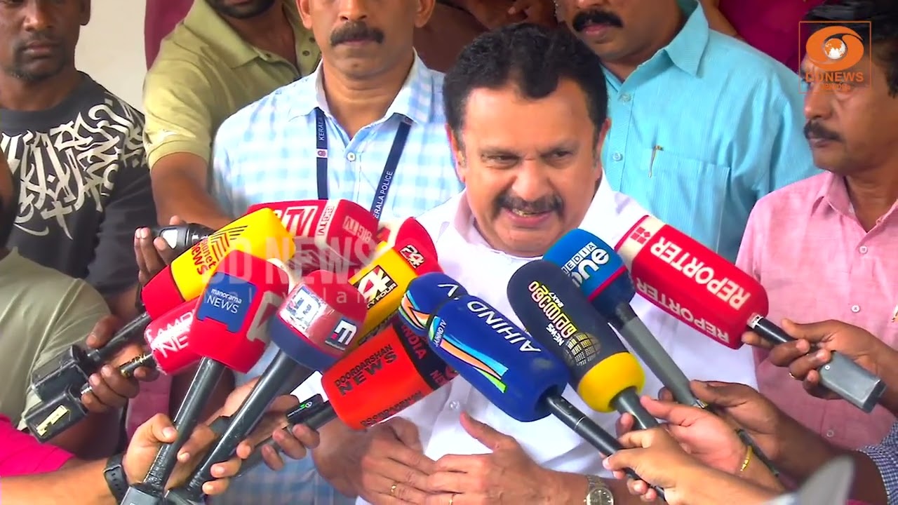 ദേവസ്വം ബോർഡുമായി ഏറ്റുമുട്ടലിനില്ല; ശബരിമല ദർശനം ?