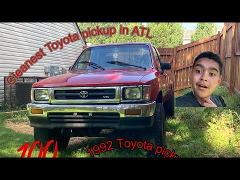 1992 Toyota pickup review (CLEANEST TOYOTA IN ATL) #viralvideo #toyotapickup4x4 #fyp