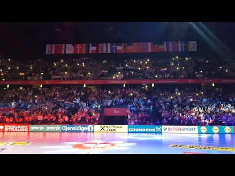 (Croatia - Serbia) / Mate Miso Kovac - poljubi zemlju / EHF Euro 2018 / Cheering