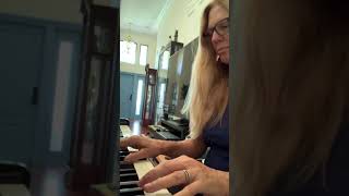 Shades of Scarlett Conquering