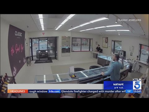 Fleeing jewel thieves involved in 2 crashes in Southern California