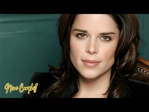 Neve Campbell Bikini