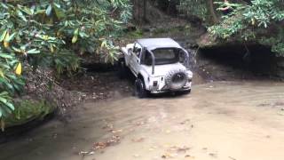 preview picture of video 'White TJ Jeep Waterfall Climb'