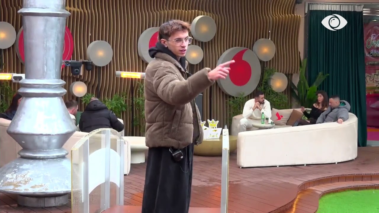 “Je zero”/ Debat mes Vserlos dhe Aldos: Regjisor i veshit