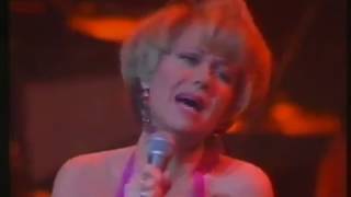 Elaine Paige - Another Suitcase in Another Hall (live)