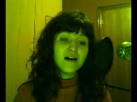 Macu interpreta y si fuera ella de Alejandro Sanz, video RedKaraoke.flv