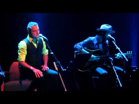 AUNQUE TÚ NO LO SEPAS - CARLOS TARQUE CON LEIVA