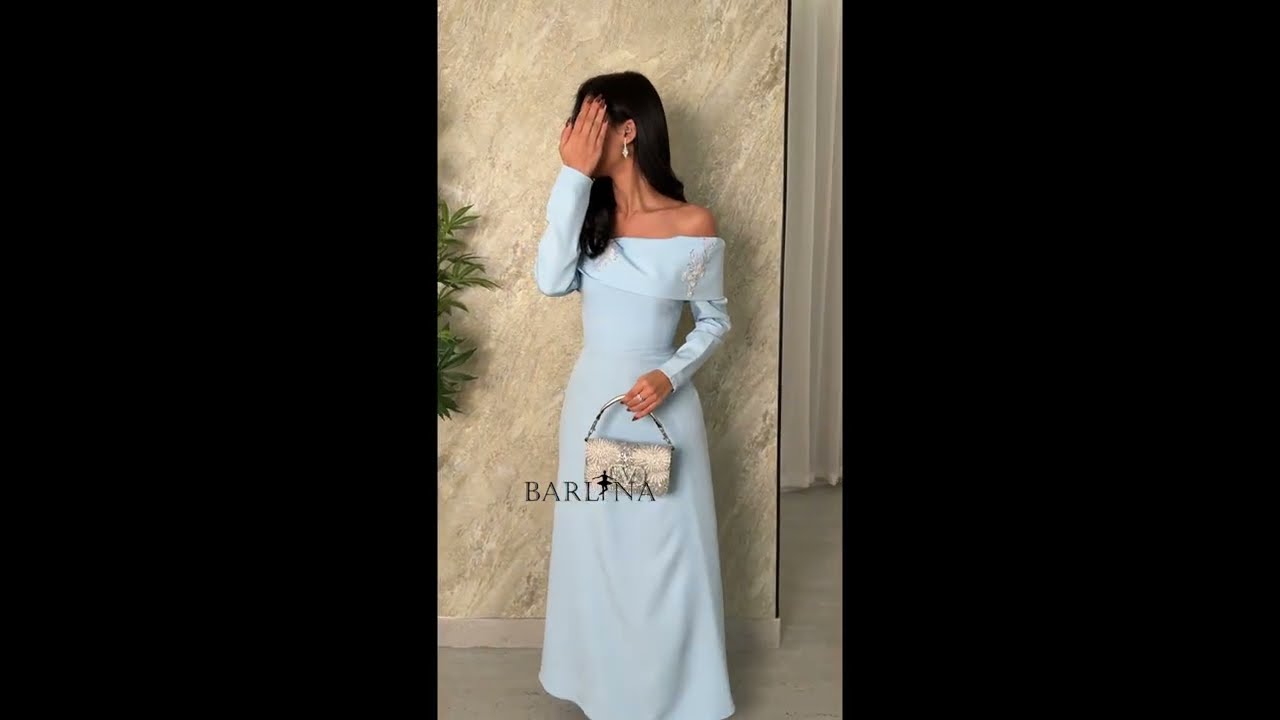 فستان سماوي اوف شولدر بأكتاف مزخرفة - L