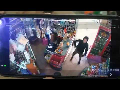 El video del ataque al supermercado chino donde el dueño fue herido en el cuello