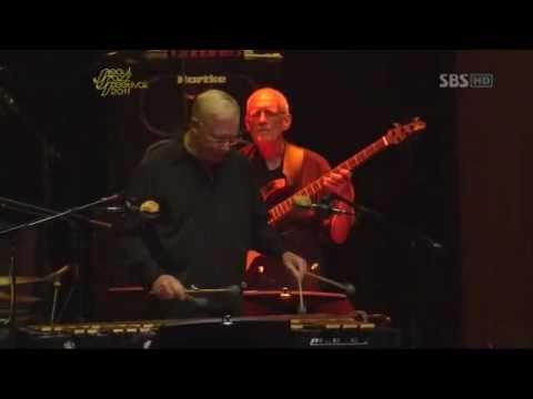 Gary Burton Quartet at 2011 Seoul Jazz Festival: Olhos de Gato