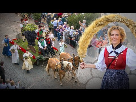🍇 Meraner Traubenfest 2022 - Großer Festumzug | Herbst in Südtirol, Meran