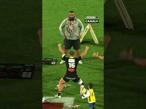 Le superbe haka en hommage à Uini Atonio 🥹 #rugby #sports #top14
