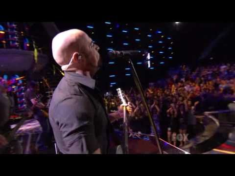 Daughtry - no surprise ( live at american idol )