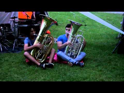 Tuba Solo Fnugg / baadsvik