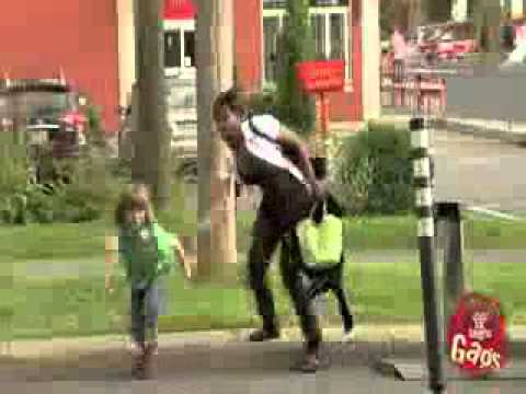 Kid Disappears In Brick Wall Prankwhatsappmasti com