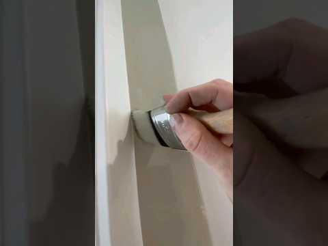 come profilare bordo parete in modo perfetto #pitturare #shorts #verniciatura #edilizia #imbiancare