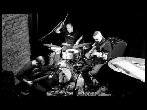 Cenk Erdoğan Trio - Nardis