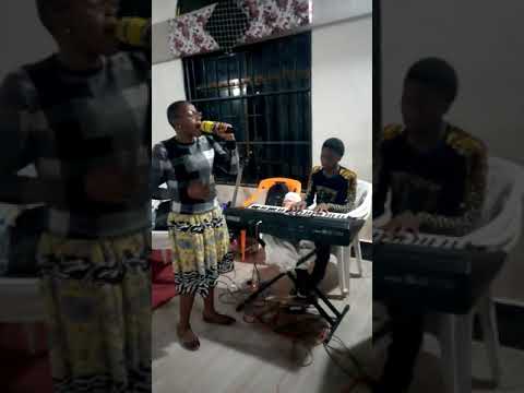 Cover ya wimbo wa kuabudu:KWA UZURI WA UTAKATIFU WAKO