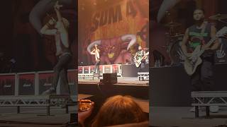 Download lagu SUM 41 - No Reason   LIVE [ 14/06/2023 ] Zénith de Lille mp3