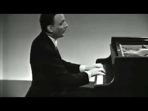Arturo Benedetti Michelangeli plays Chopin (restored)