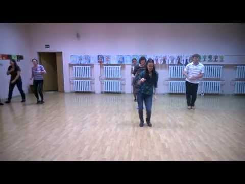 Cuban salsa solo steps