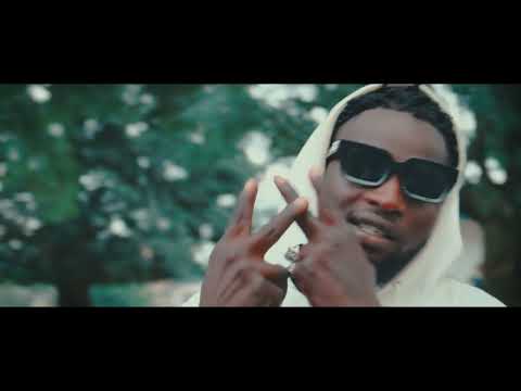 Sky-B_CARO_(Freestyleŕ)_by_Ibson shot it