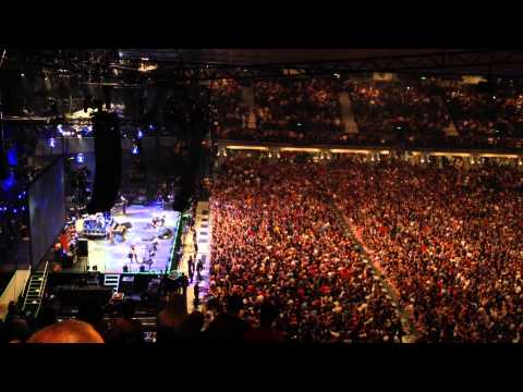 Pearl Jam - Baba O'Riley outro + Indifference (2014, Wiener Stadthalle, Vienna, Austria)
