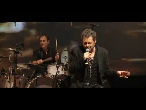 Super 8 & Renaud Hantson - Against all odds