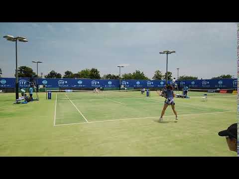 (シングルス本戦)久留米市ユー・エス・イーカップ国際女子テニス2019　波形純理 選手 vs 荒川晴菜 選手
