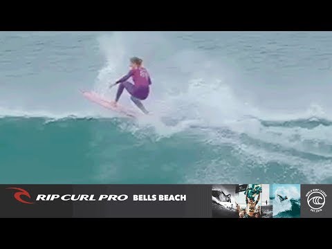 Stephanie Gilmore vs. Kobie Enright - Round of 16, Heat 5 - Rip Curl Pro Bells Beach W 2019