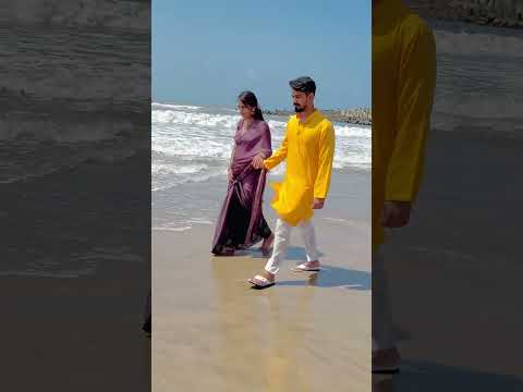 Mera Haal Bura Hai Lakin🥹👩‍❤️‍👨 @ayushityagi #love #couplegoals #couple #beach #shorts