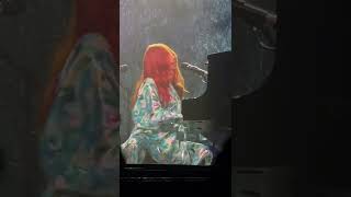 Tori Amos - Bouncing Off Clouds (Olympia Theatre, Dublin 18/03/2022)
