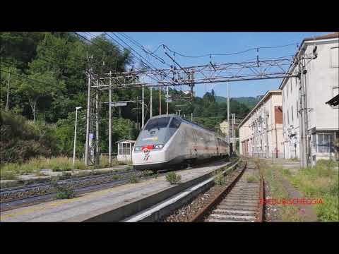 STROMBAZZATE DAGLI INTERCITY IN TRANSITO VELOCE A MIGNANEGO (GE) LINEA DEI GIOVI. SAB. 12 - 6 - 2021