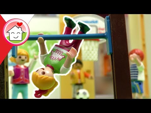 Playmobil po polsku Lenka na lekcji WF - Rodzina Hauserow