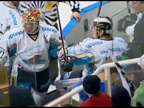 17.10.2009 TPS - Pelicans - Xtra: Kauppilan tunteet pinnassa