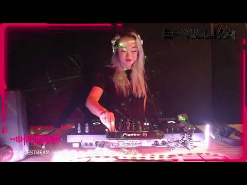 Livestream Sessions | E-Villian