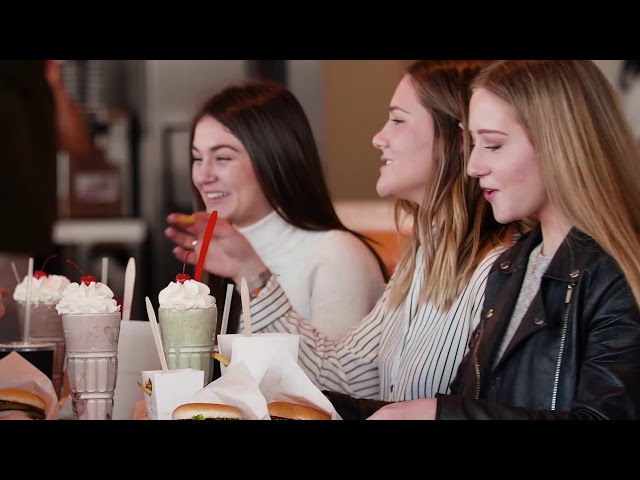 Lumière sur les caractéristiques du concept Steak ‘n Shake en vidéo