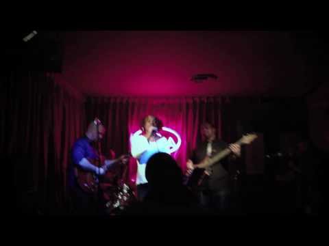 Malika Tirolien ft. Black Corner - Feel like making love