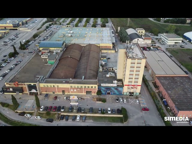 Complesso commerciale Piazza Umbra