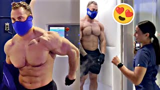 Chris Bumstead Thirsted Over By Females (SHOCKING!)