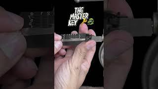 This is how the master key works to open emergency locks 🚨