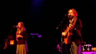 Iron &amp; Wine, &quot;Each Coming Night&quot; Live