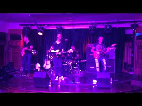 Dee Dowling Band at 3 Monkeys Pub, Eilat, Israel July 2014 (part 2)
