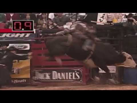 Jackhammer pops Helton Barbosa - 05 PBR Finals